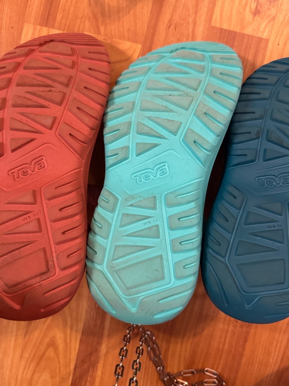 TEVA HURRICANE DRIFT SANDAL EUC WOMEN’S 9 BUNDLE OF 3 PAIR - Picture 7 of 7